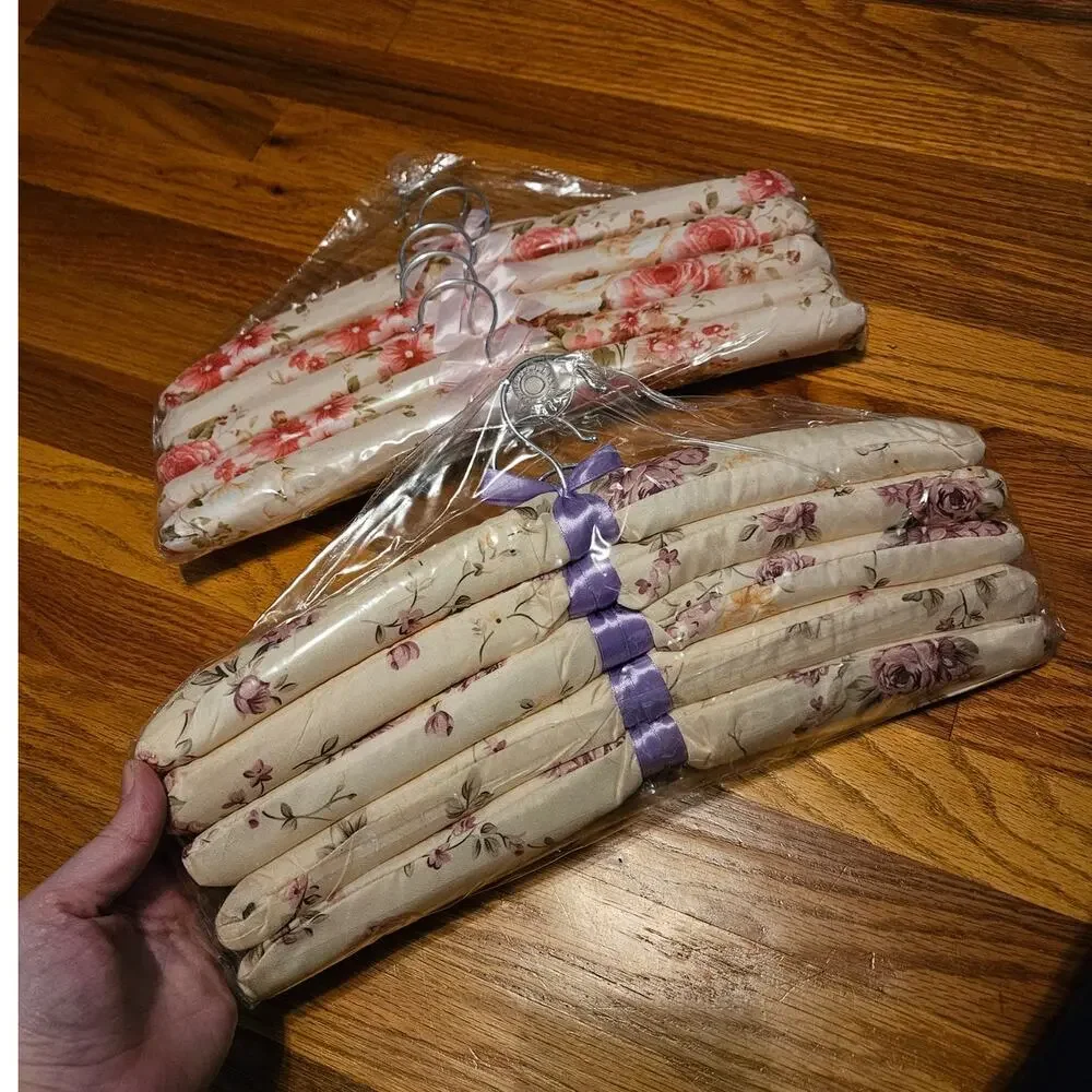 2 Sets if Padded Floral Hangars in Lilac and Pink ~ Retro ~ Grannycore ~ NEW